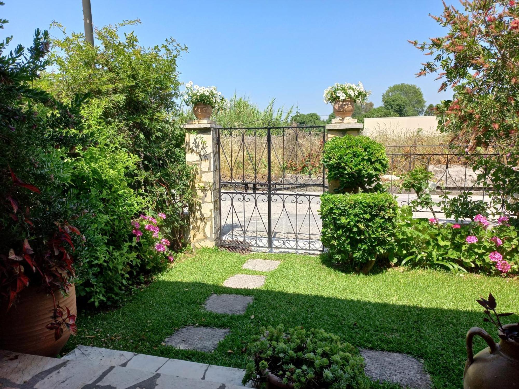 אצ'ארבי Villa Tina Country Beach Apartments חדר תמונה